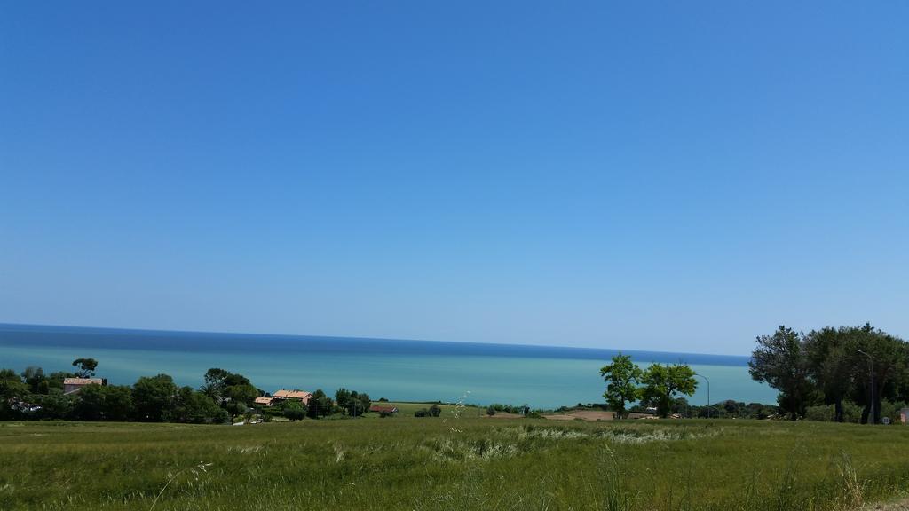 A Due Passi Dal Mare B&B Нумана Екстериор снимка